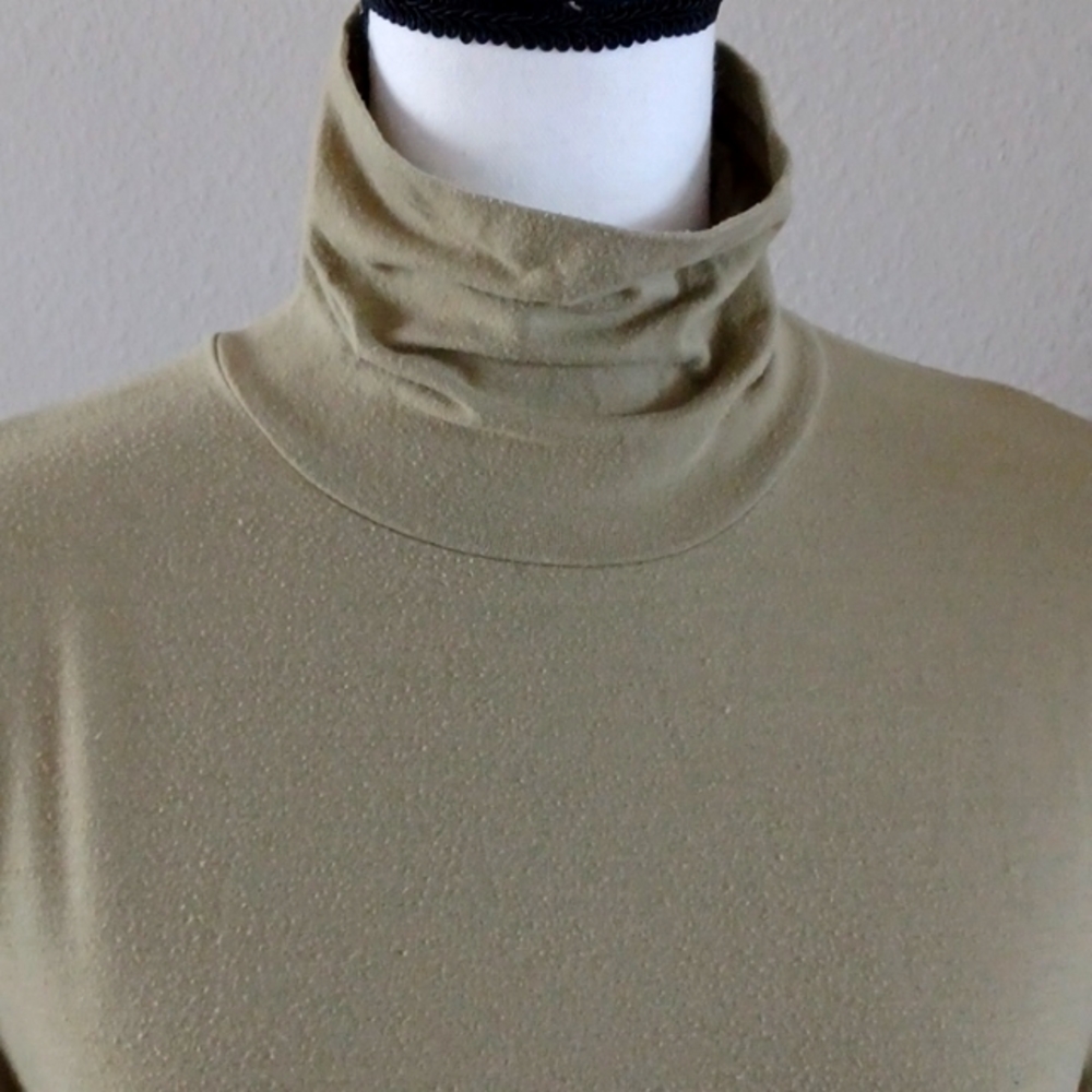 Jones New York Sport Olive Gree Turtleneck